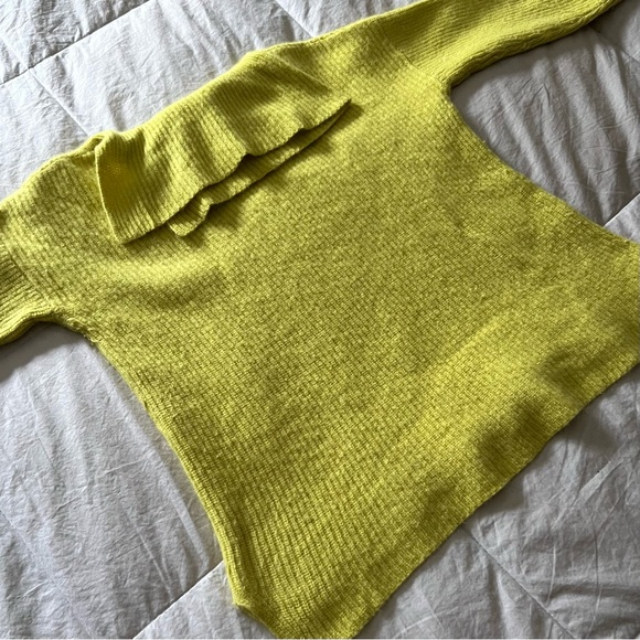 Sale 🔥 Faber Woman Cashmere Angora Turtleneck Sweater Size Medium - Picture 3 of 9